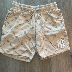 Men’s New Era shorts NYC Yankees Small